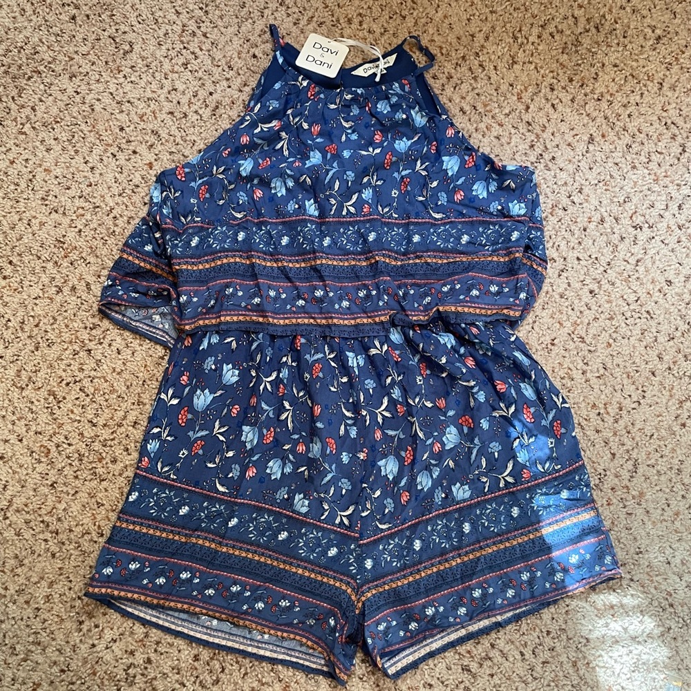 NWT Romper - Picture 4 of 8